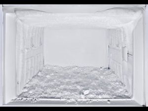 تجمع الثلوج في الثلاجة